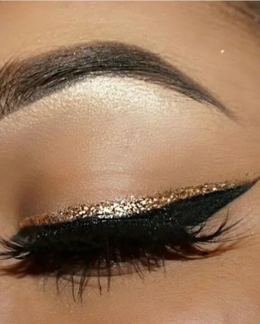 1951554 Miss Rose Glitter Eyeliner