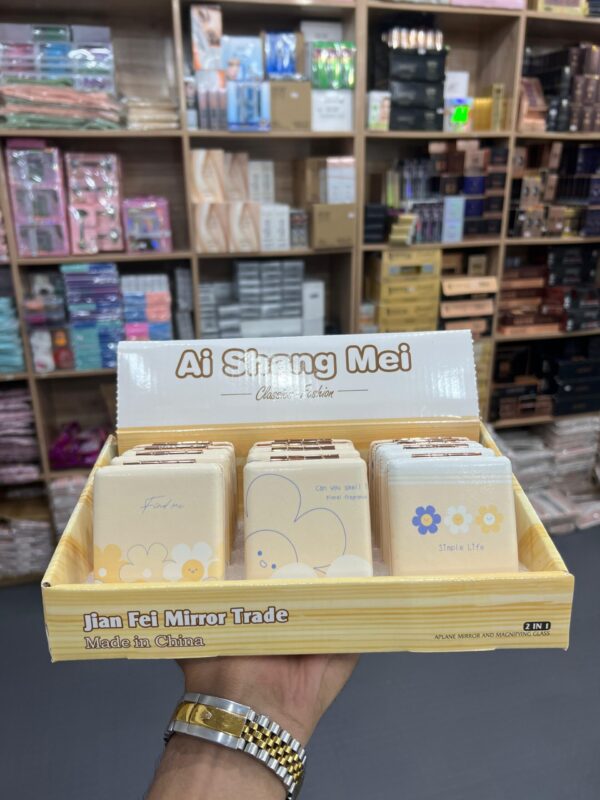 1bab894c-4400-41ba-92bb-89813c024536-scaled Floral Notebook-Style Compact Mirror (Assorted)