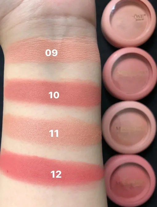 Miss Rose Pure Matte Blush on