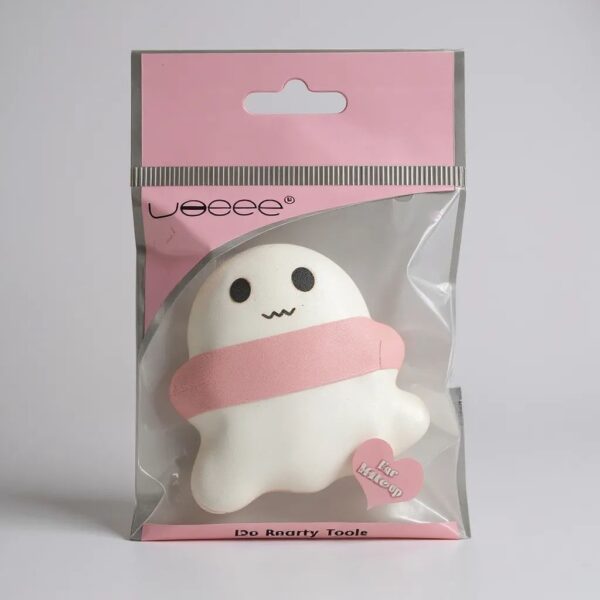 bc19bfd3-803d-45b5-b5dc-9cda0e132ad0 Boo Blender Mini Beauty Sponge