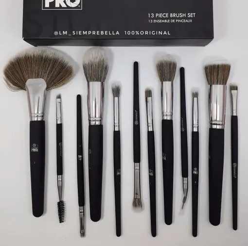 lm_siemprebella_20210207_141905_0 Miss Rose Pro Studio 13 Piece Brush Set